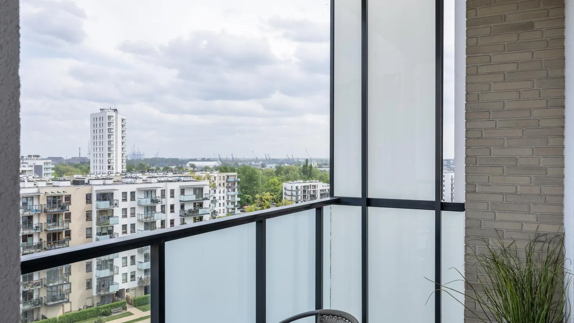Lily Apart - Amber Expo And Stadium Apartment & Parking Gdansk