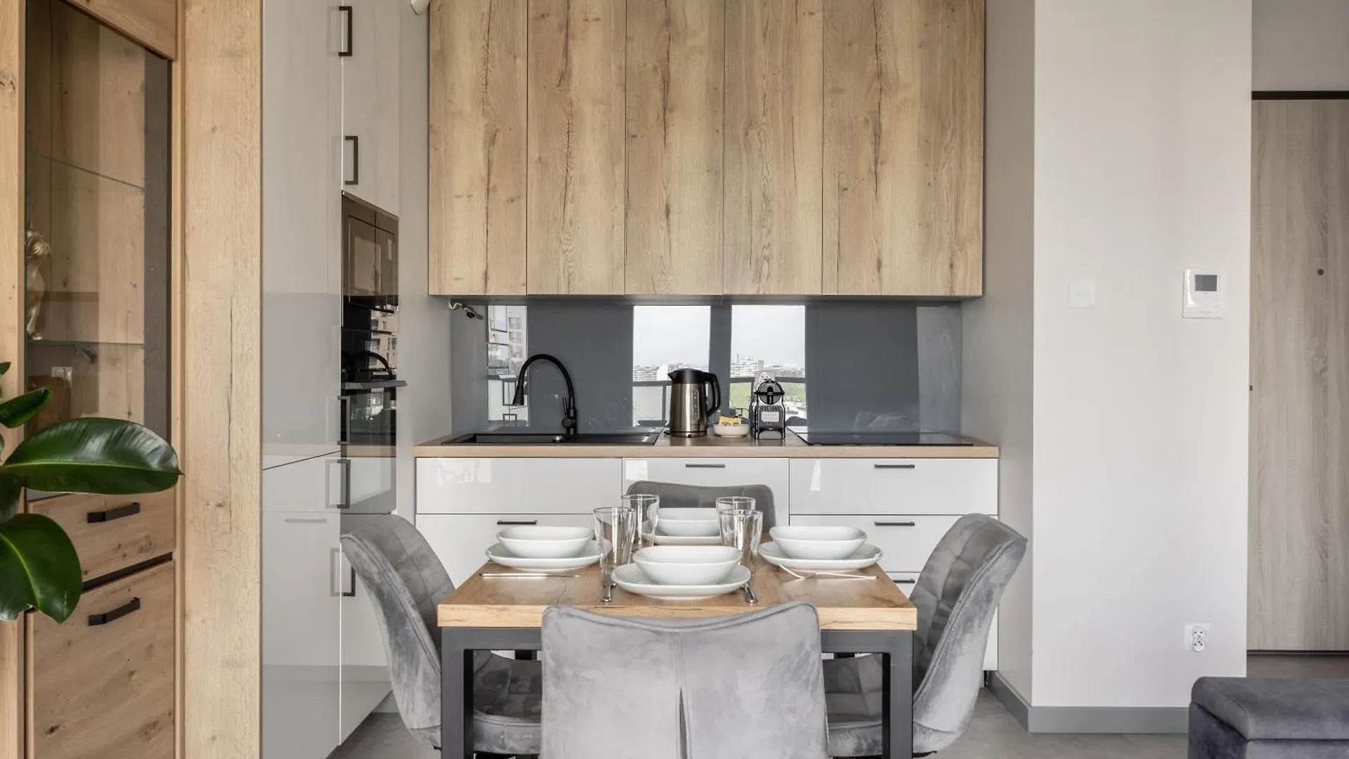 Lily Apart - Amber Expo And Stadium Apartment & Parking Gdansk